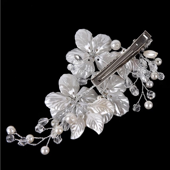 NWT Bridal hair piece - white and silver hair clip - Picture 5 of 6